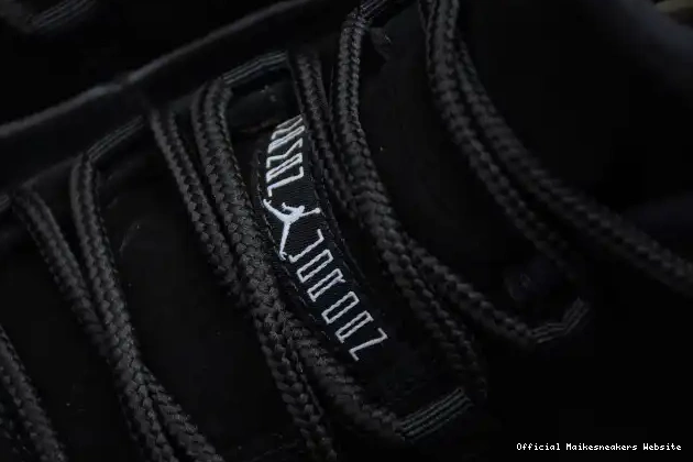 Official Maikesneakers 